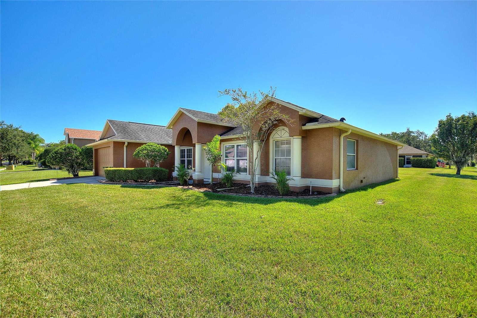 EAST LAKE COVE PH 1 - Residential Lease