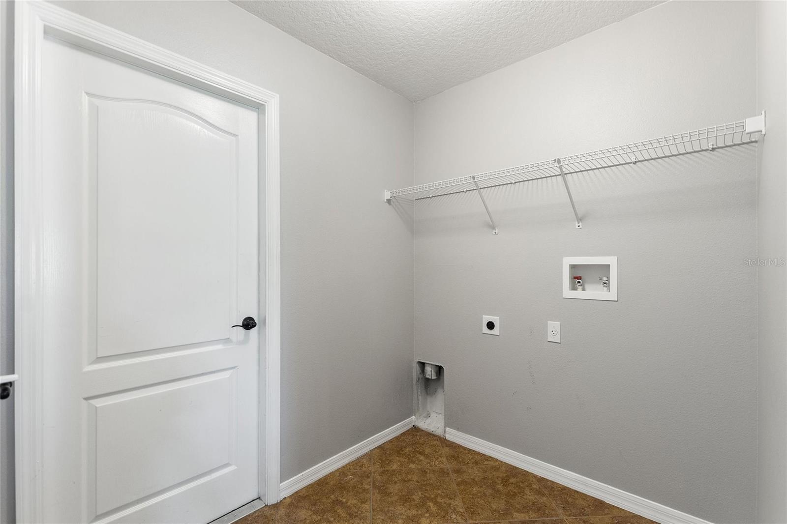 EAST LAKE COVE PH 1 - Residential Lease