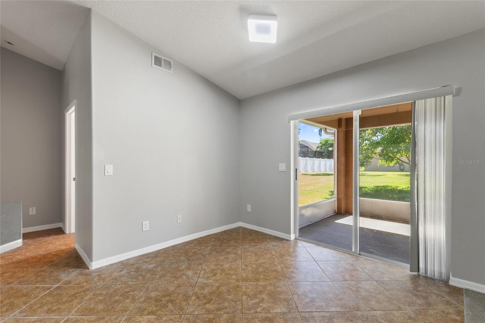 EAST LAKE COVE PH 1 - Residential Lease