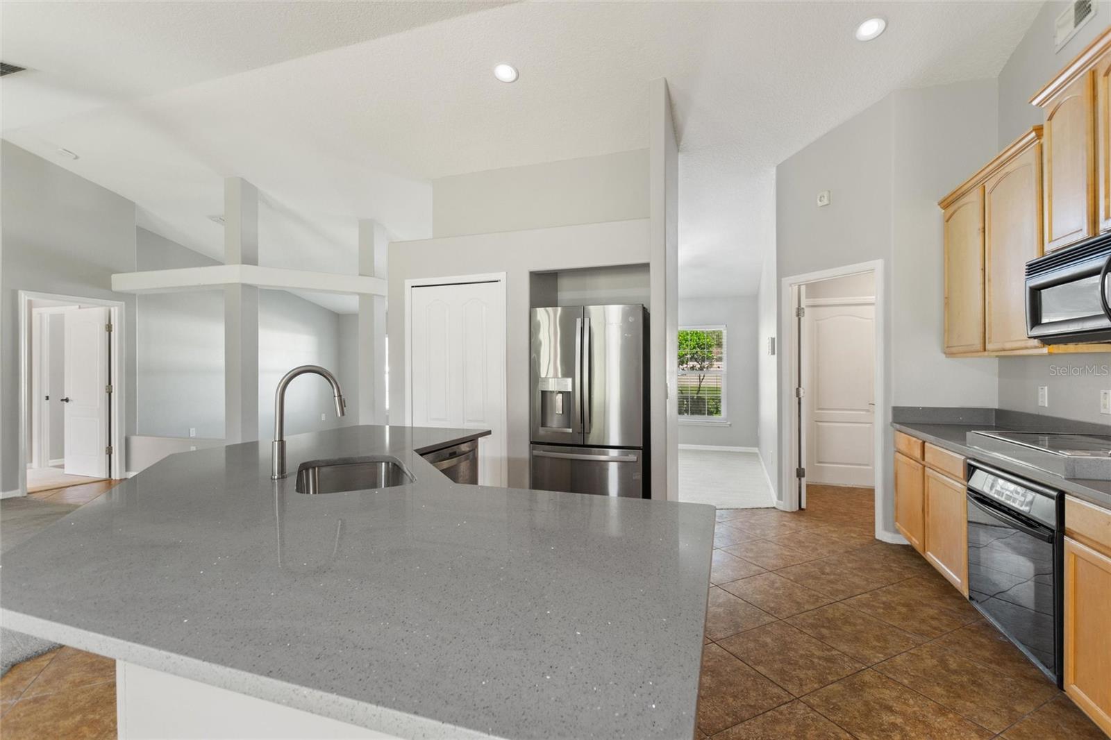 EAST LAKE COVE PH 1 - Residential Lease