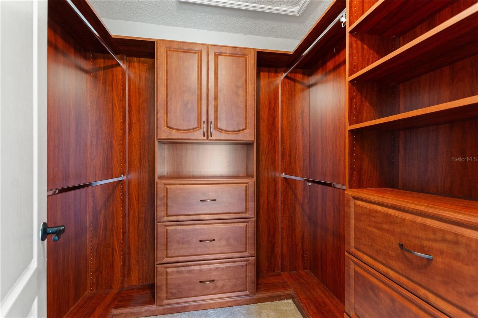 EAST LAKE COVE PH 1 - Residential Lease