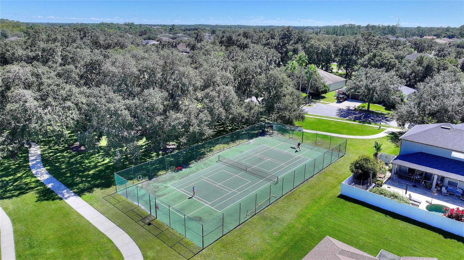 EAST LAKE COVE PH 1 - Residential Lease