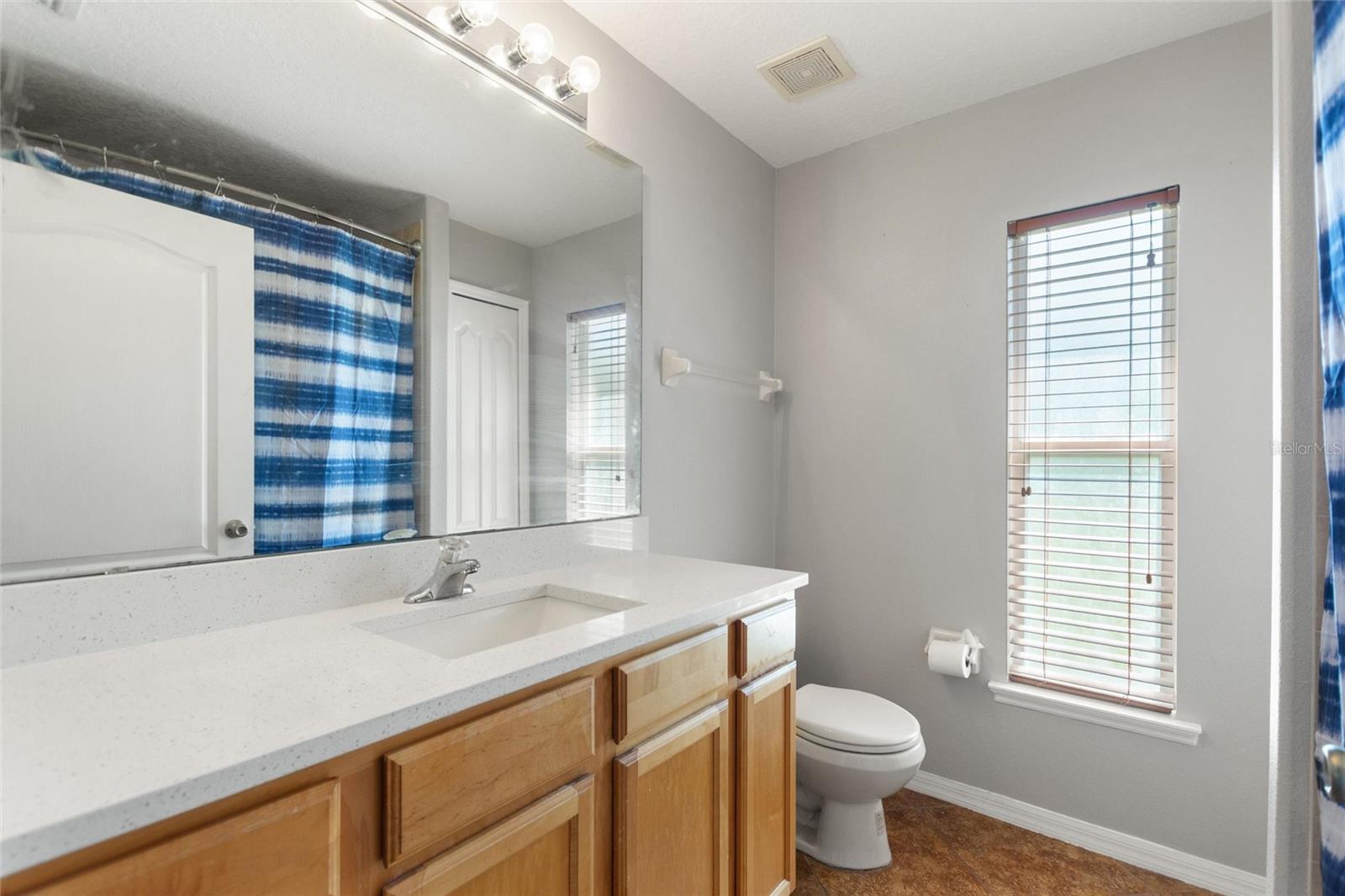 EAST LAKE COVE PH 1 - Residential Lease