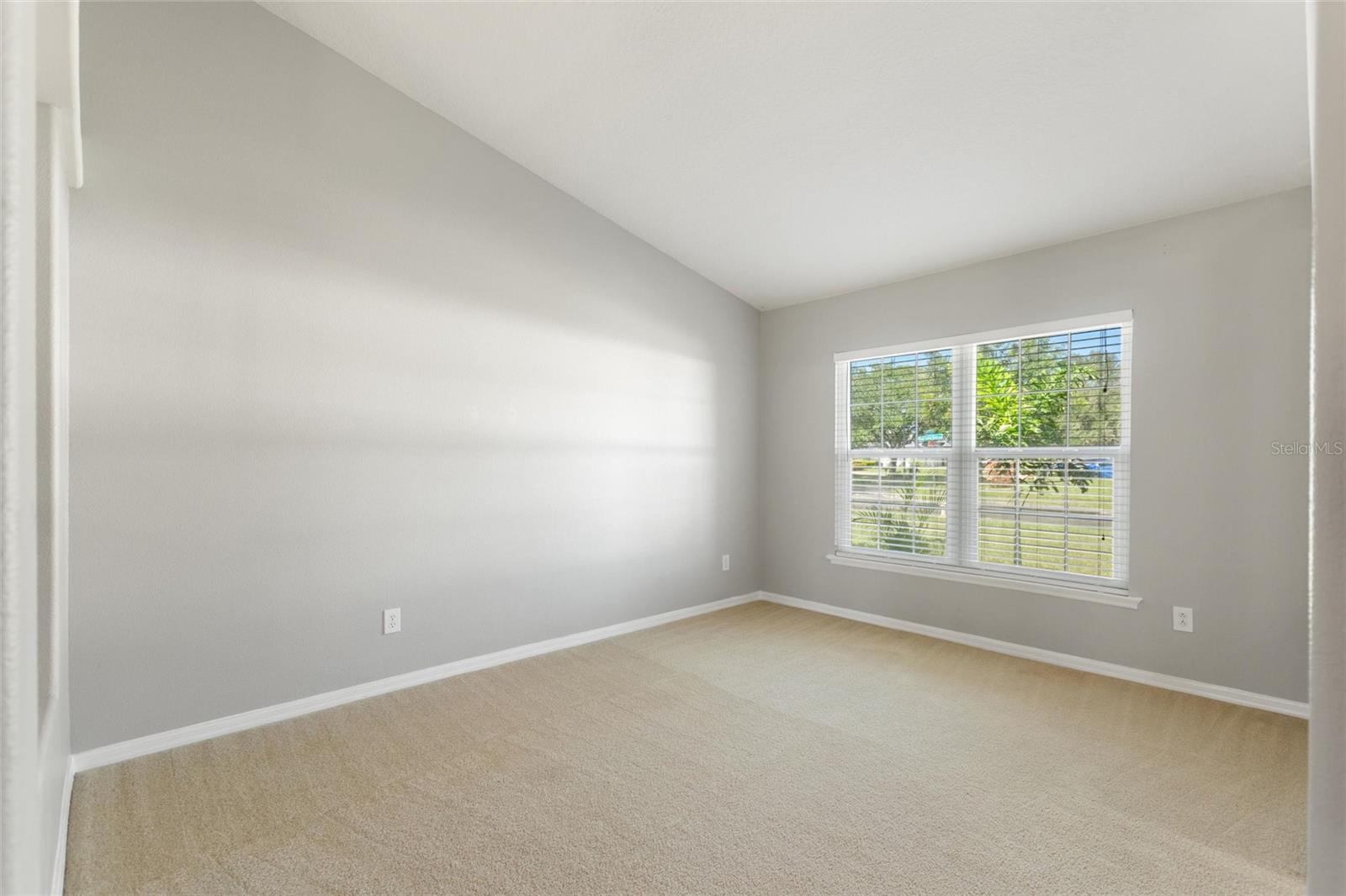 EAST LAKE COVE PH 1 - Residential Lease