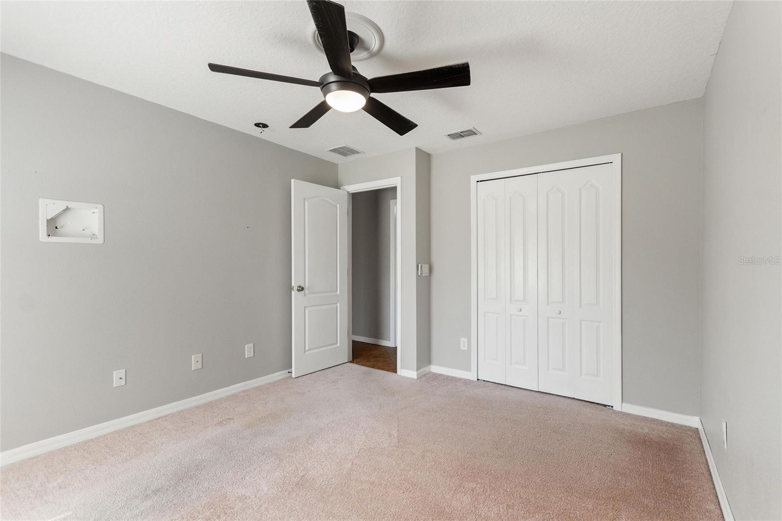 EAST LAKE COVE PH 1 - Residential Lease