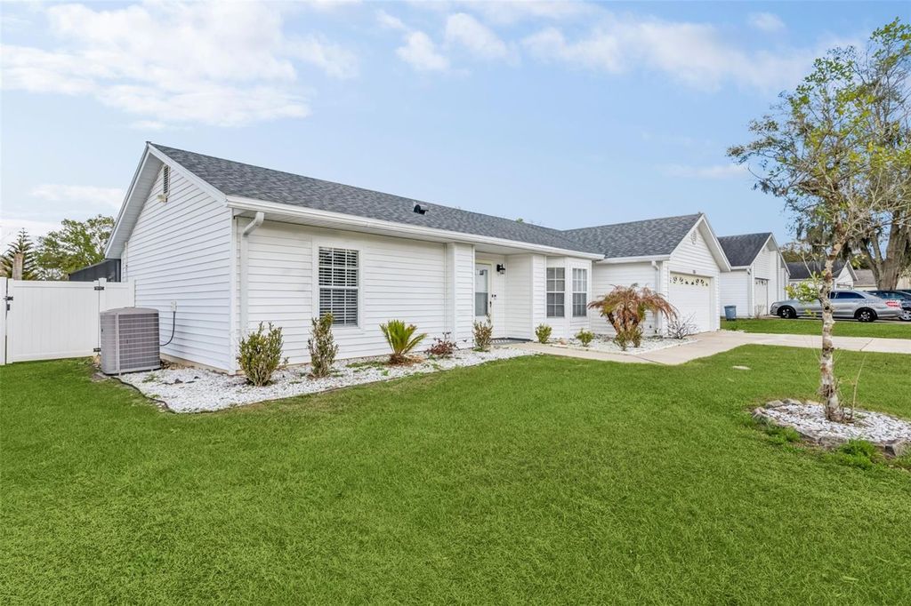 Photo of 1054 Seminole Creek Drive, Oviedo, FL 32765 (MLS # O6386845)