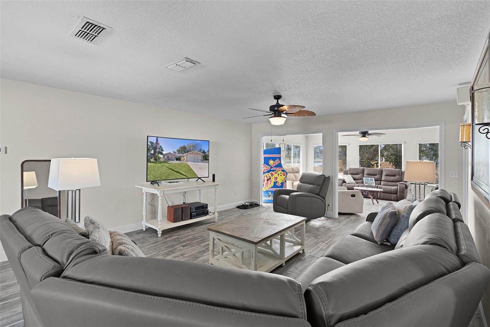 SPRUCE CRK SOUTH 03 - Residential