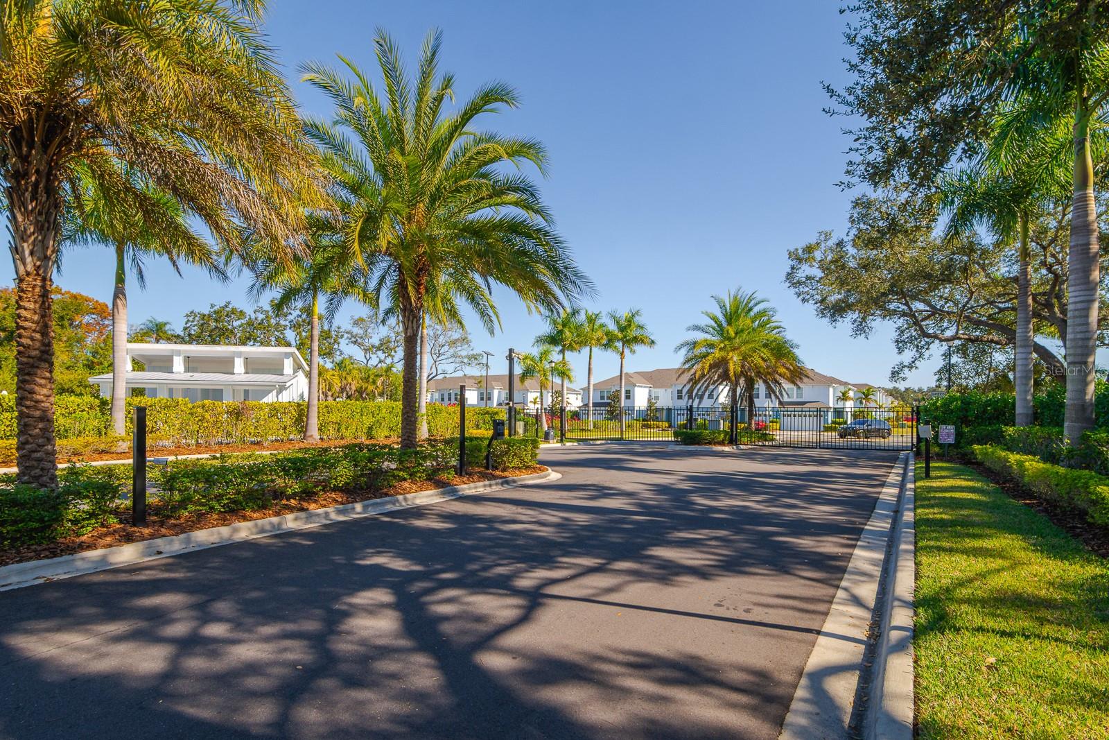 SIENNA PARK TWNHMS/UNIVERSITY - Residential