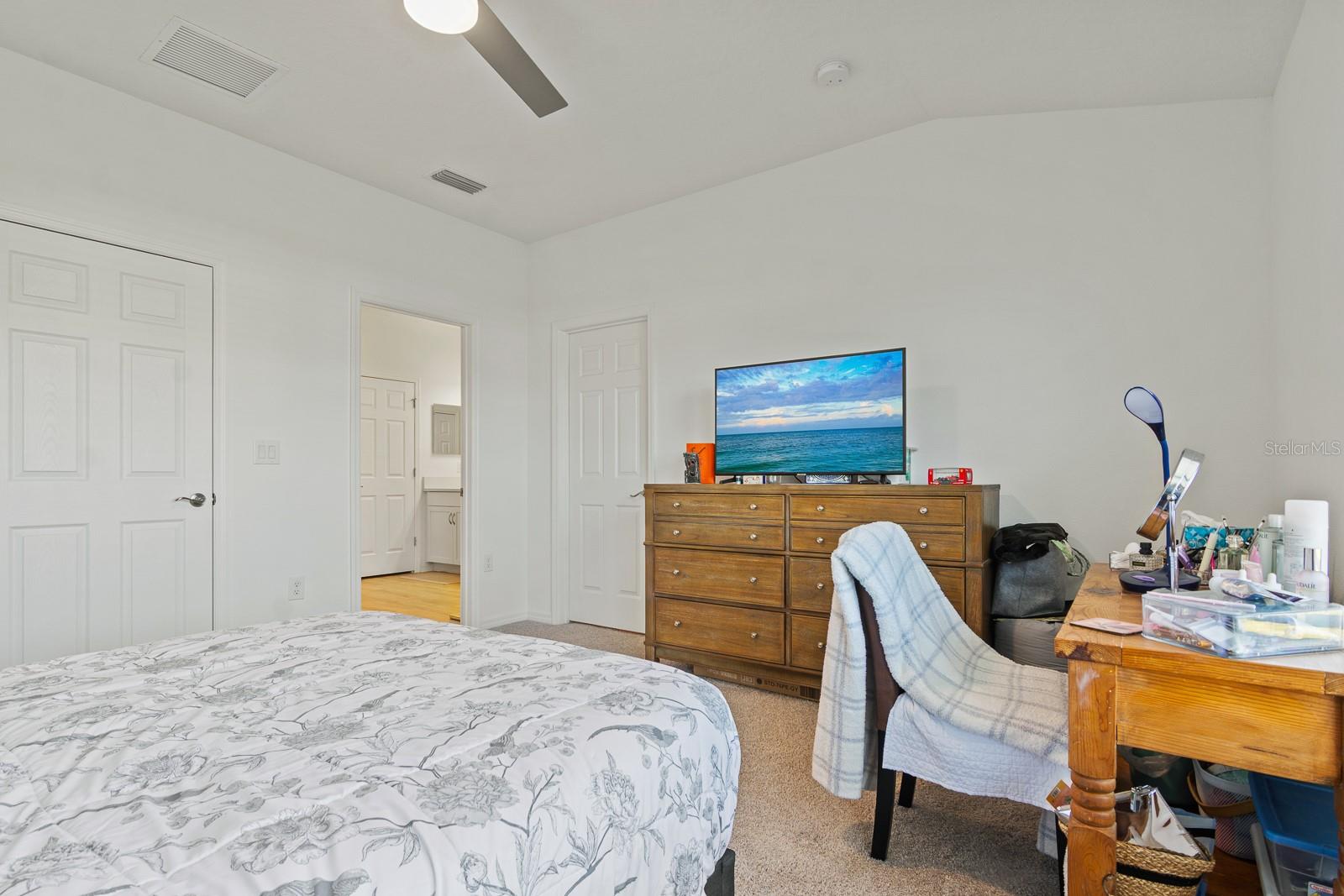 SIENNA PARK TWNHMS/UNIVERSITY - Residential