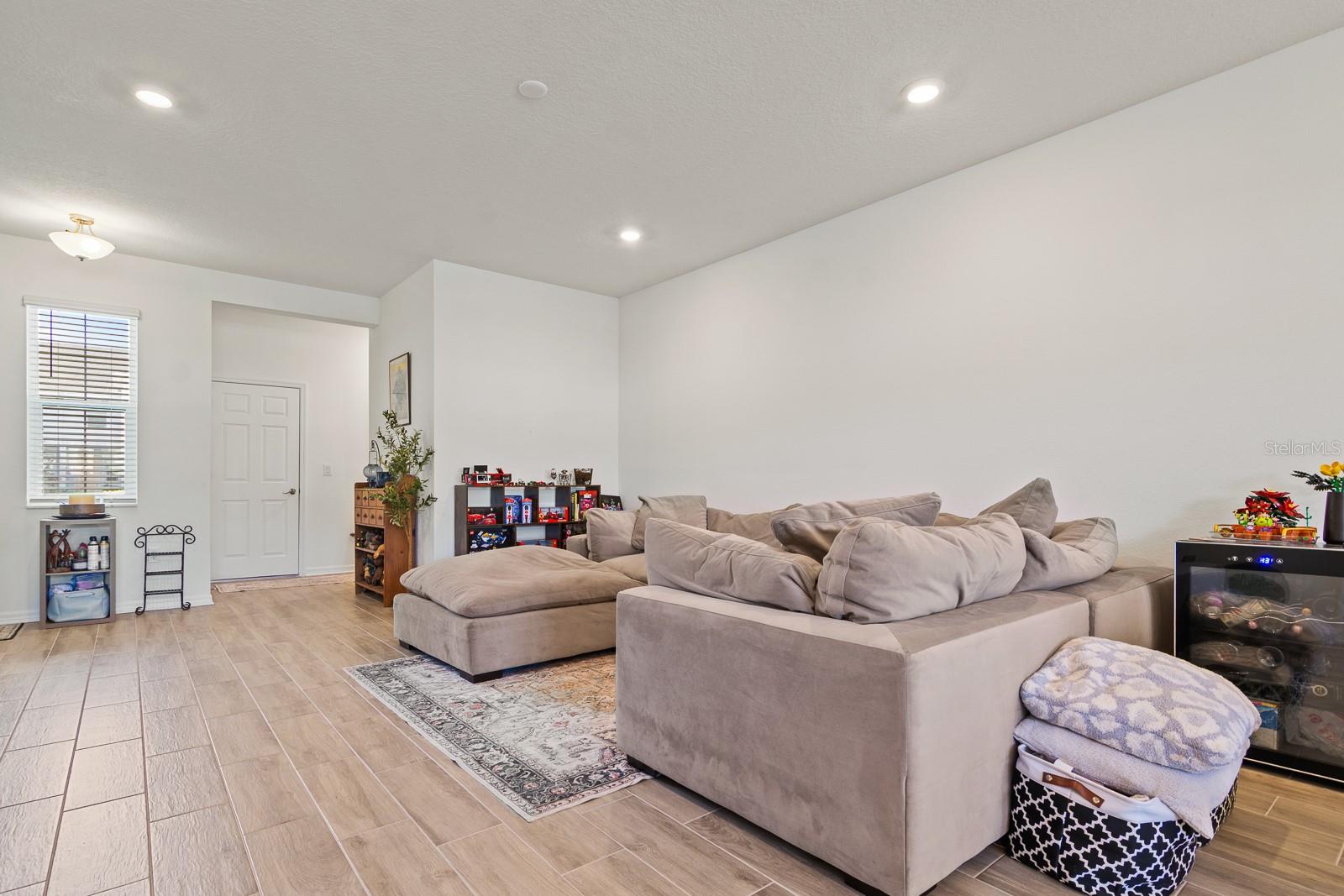 SIENNA PARK TWNHMS/UNIVERSITY - Residential