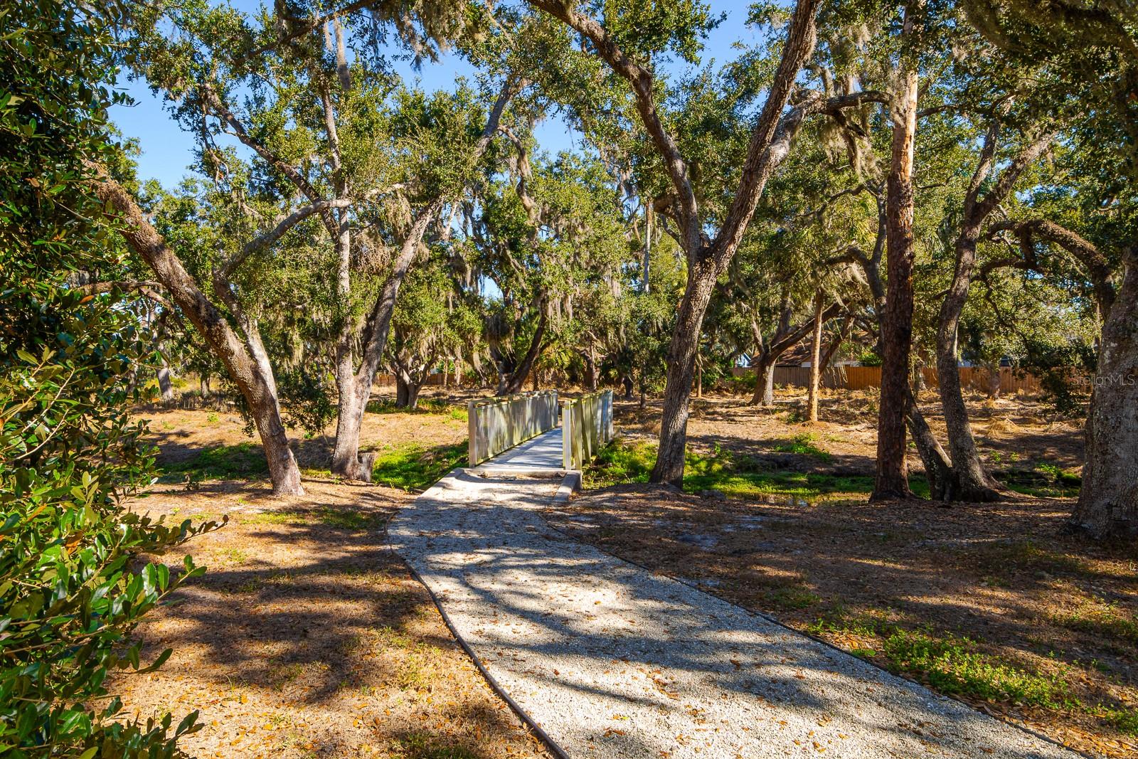 SIENNA PARK TWNHMS/UNIVERSITY - Residential