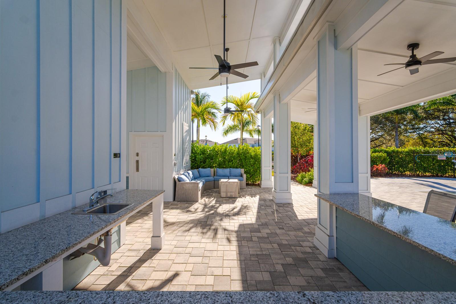 SIENNA PARK TWNHMS/UNIVERSITY - Residential