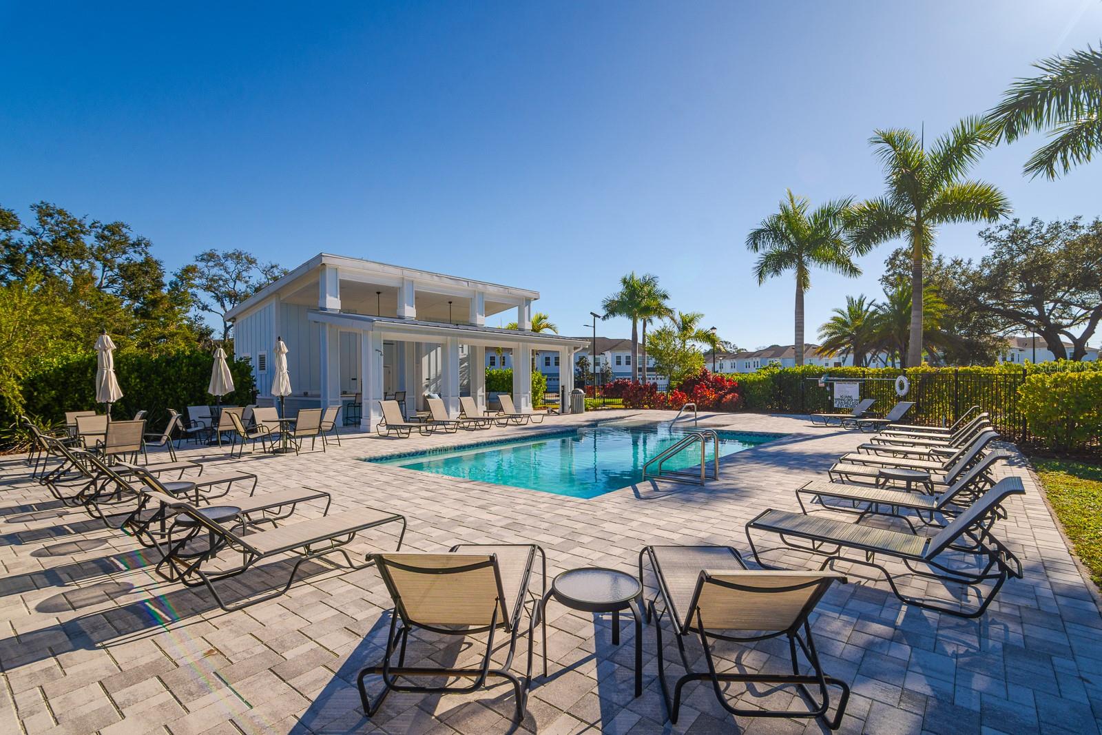 SIENNA PARK TWNHMS/UNIVERSITY - Residential