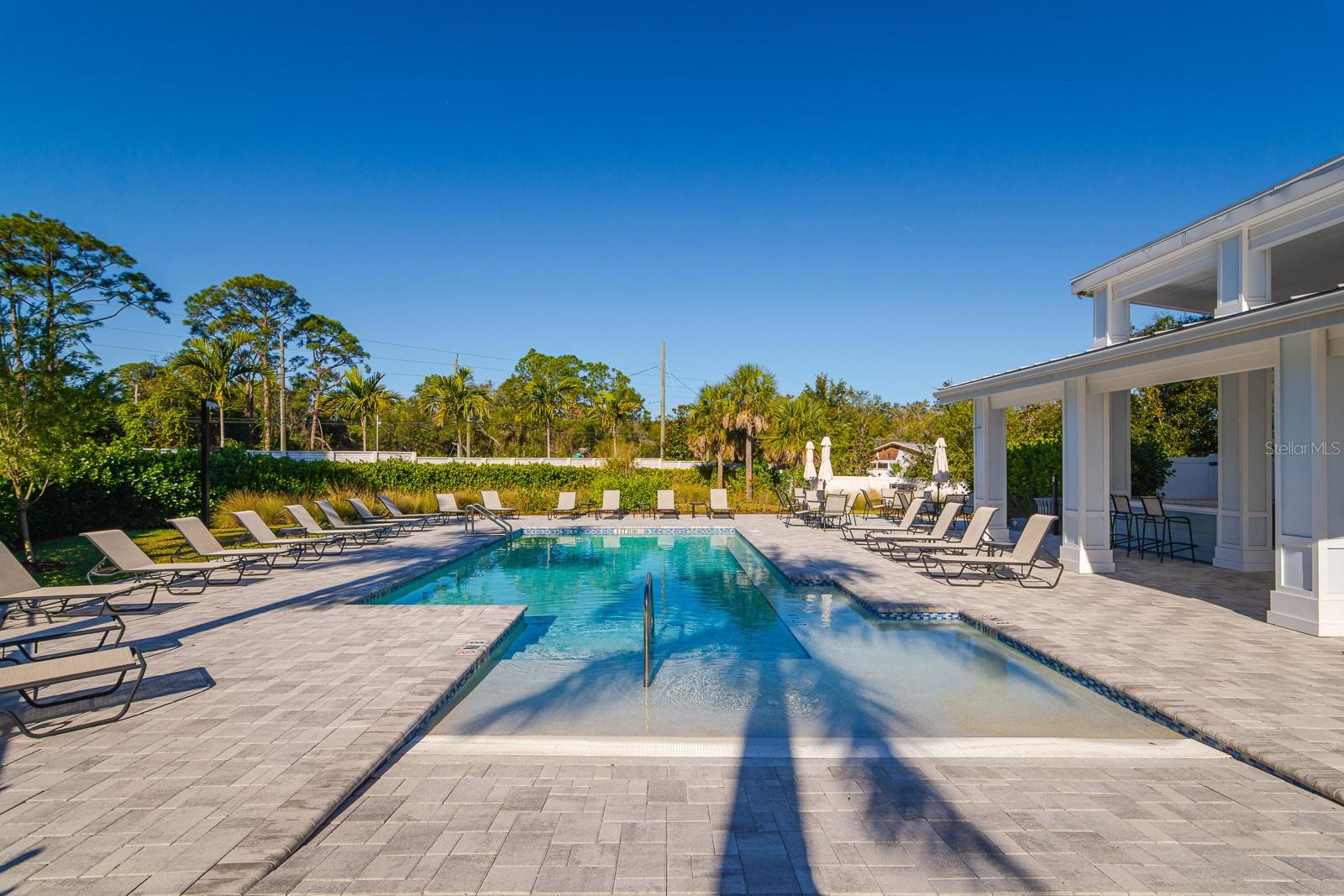 SIENNA PARK TWNHMS/UNIVERSITY - Residential