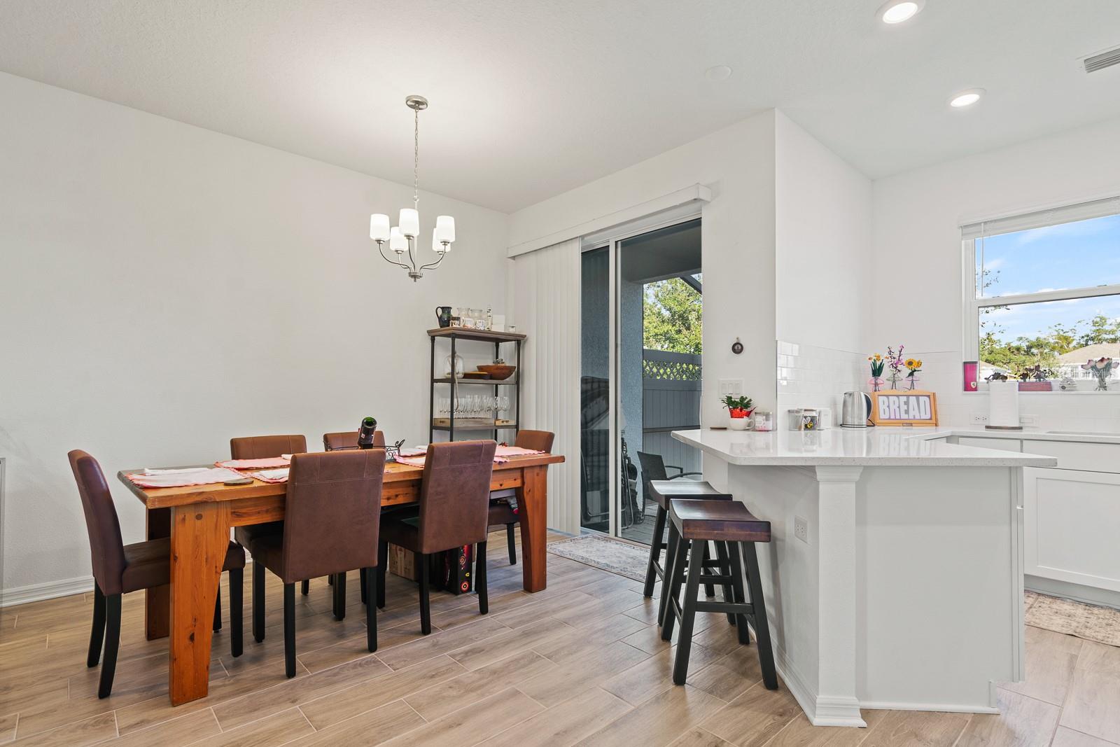 SIENNA PARK TWNHMS/UNIVERSITY - Residential