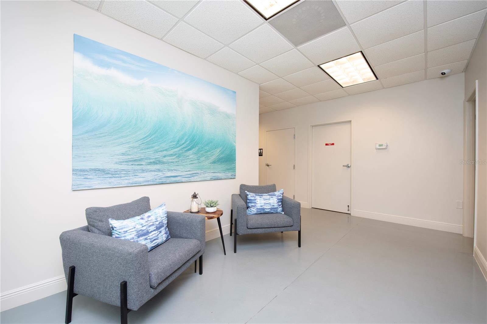 LEE VISTA LAKESIDE 02 - Commercial Lease