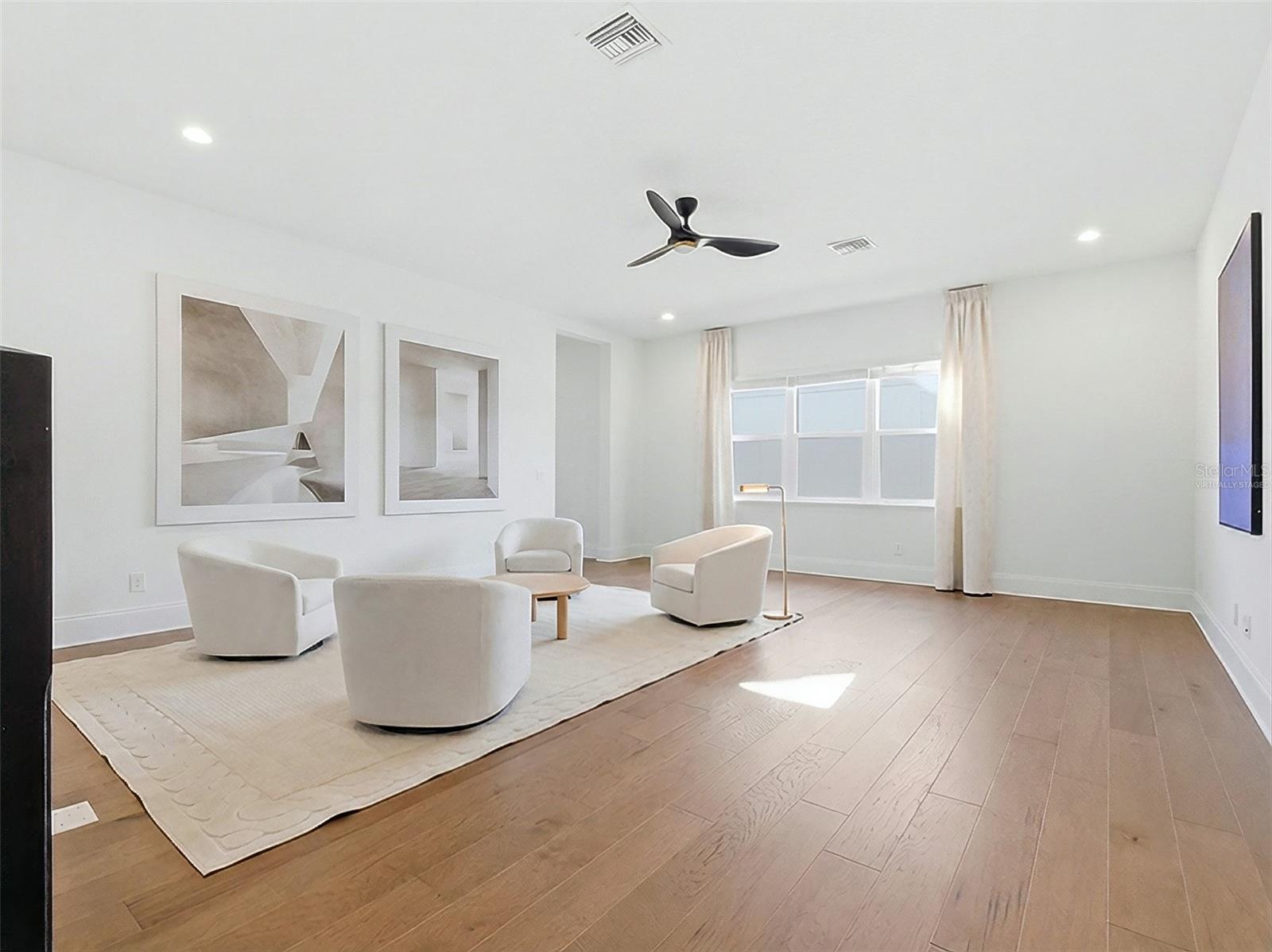 LAUREL POINTE PH 1 - Residential