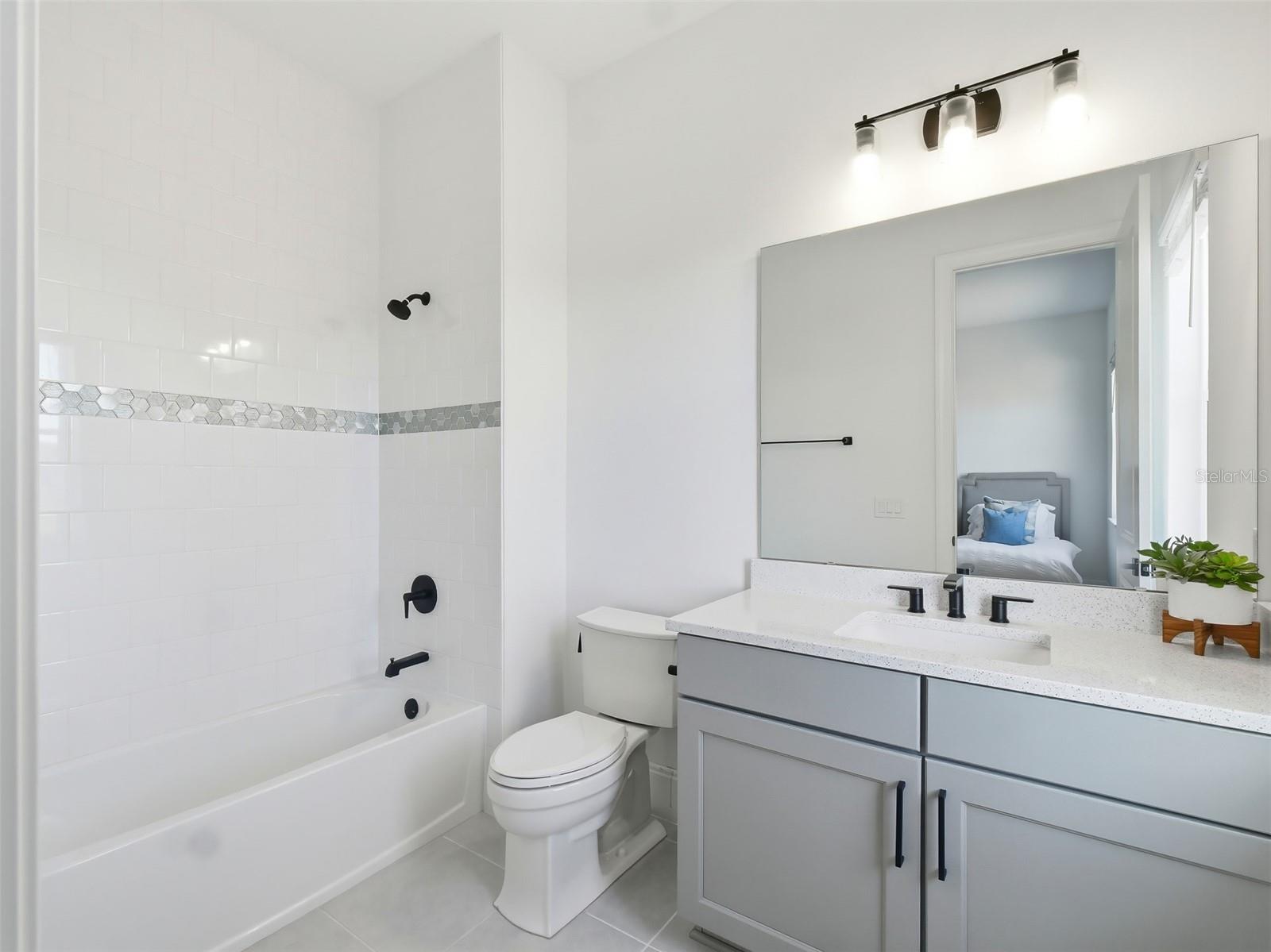 LAUREL POINTE PH 1 - Residential