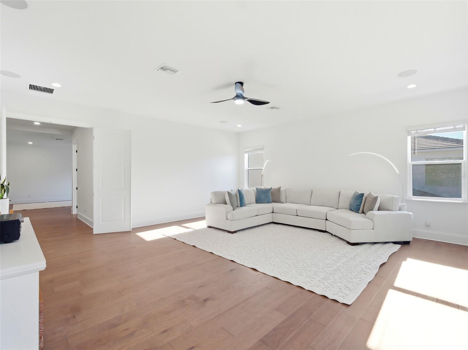 LAUREL POINTE PH 1 - Residential