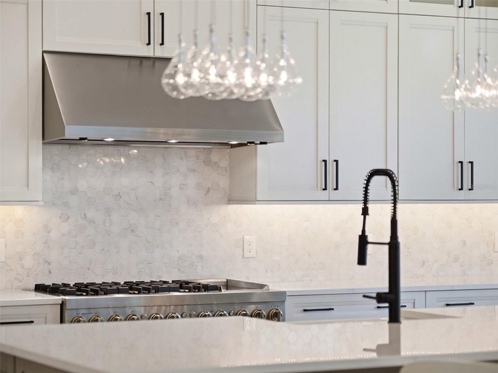 LAUREL POINTE PH 1 - Residential