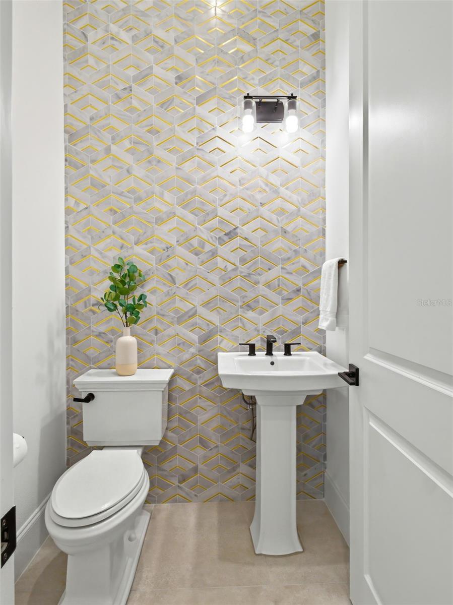 LAUREL POINTE PH 1 - Residential