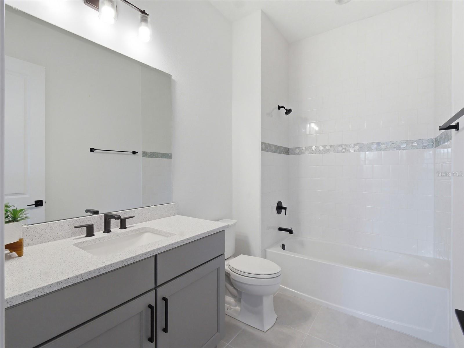 LAUREL POINTE PH 1 - Residential