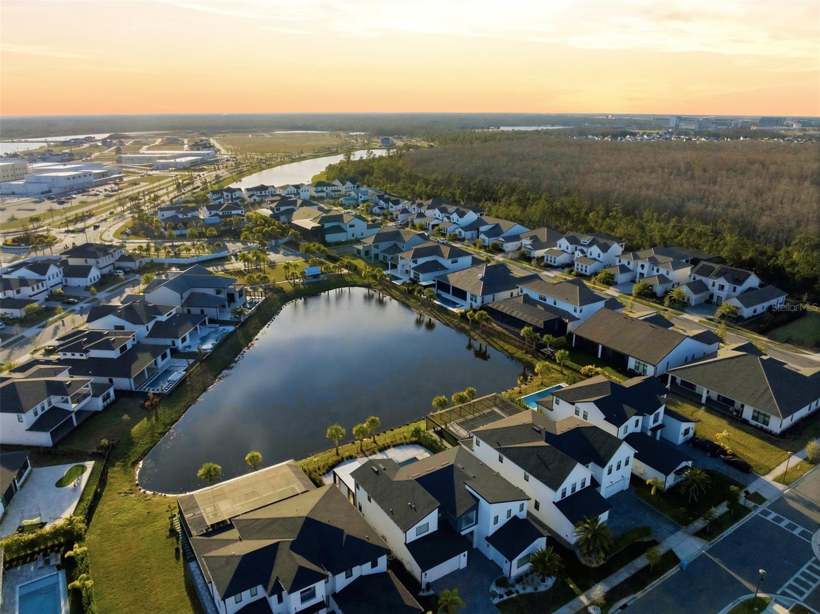 LAUREL POINTE PH 1 - Residential