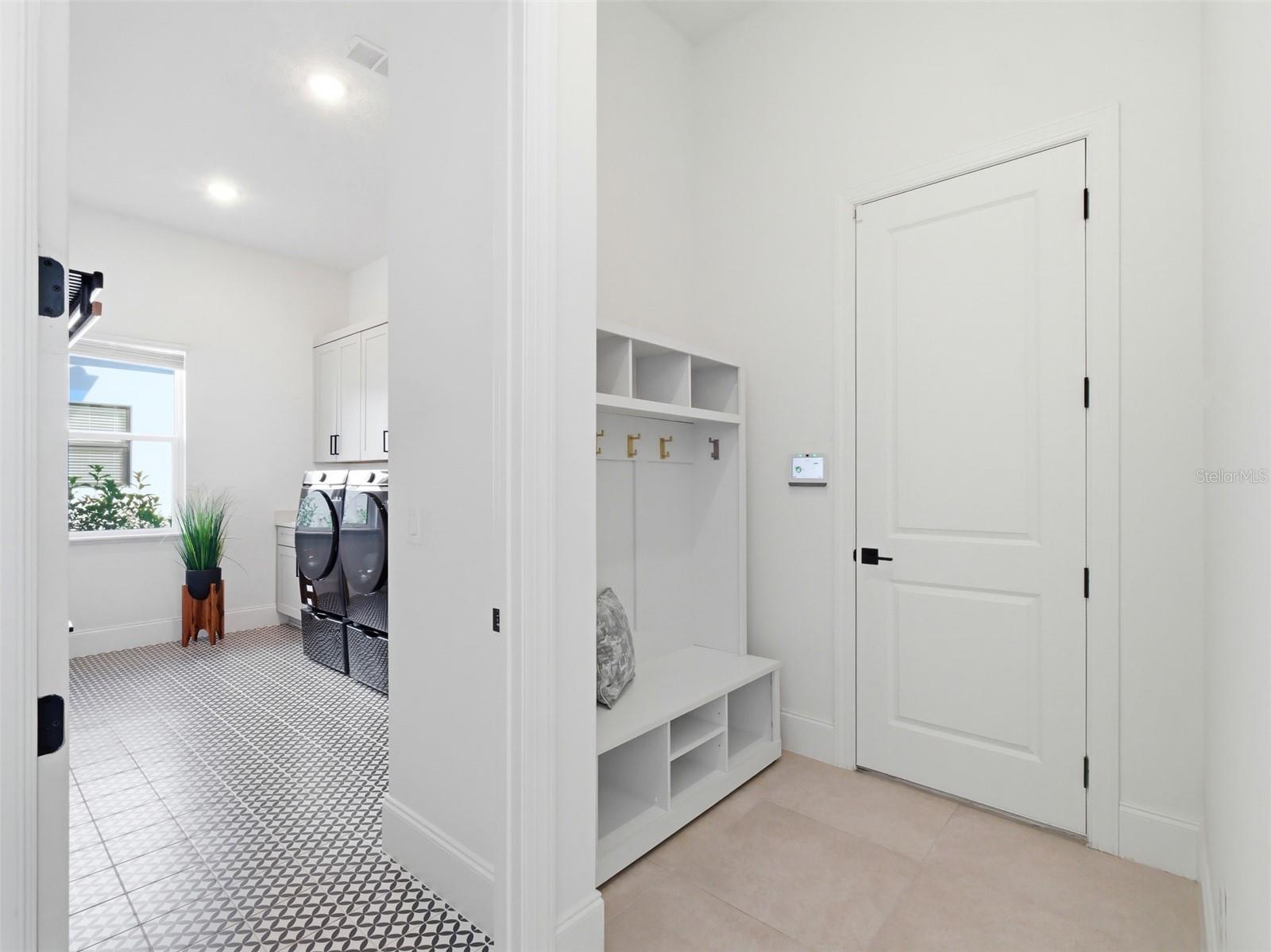 LAUREL POINTE PH 1 - Residential