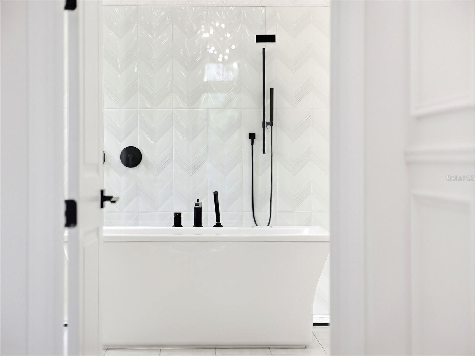 LAUREL POINTE PH 1 - Residential