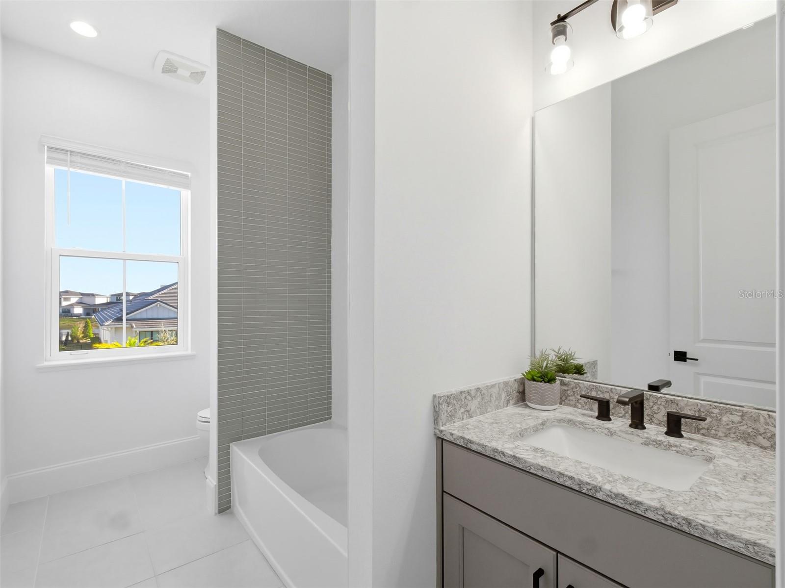 LAUREL POINTE PH 1 - Residential