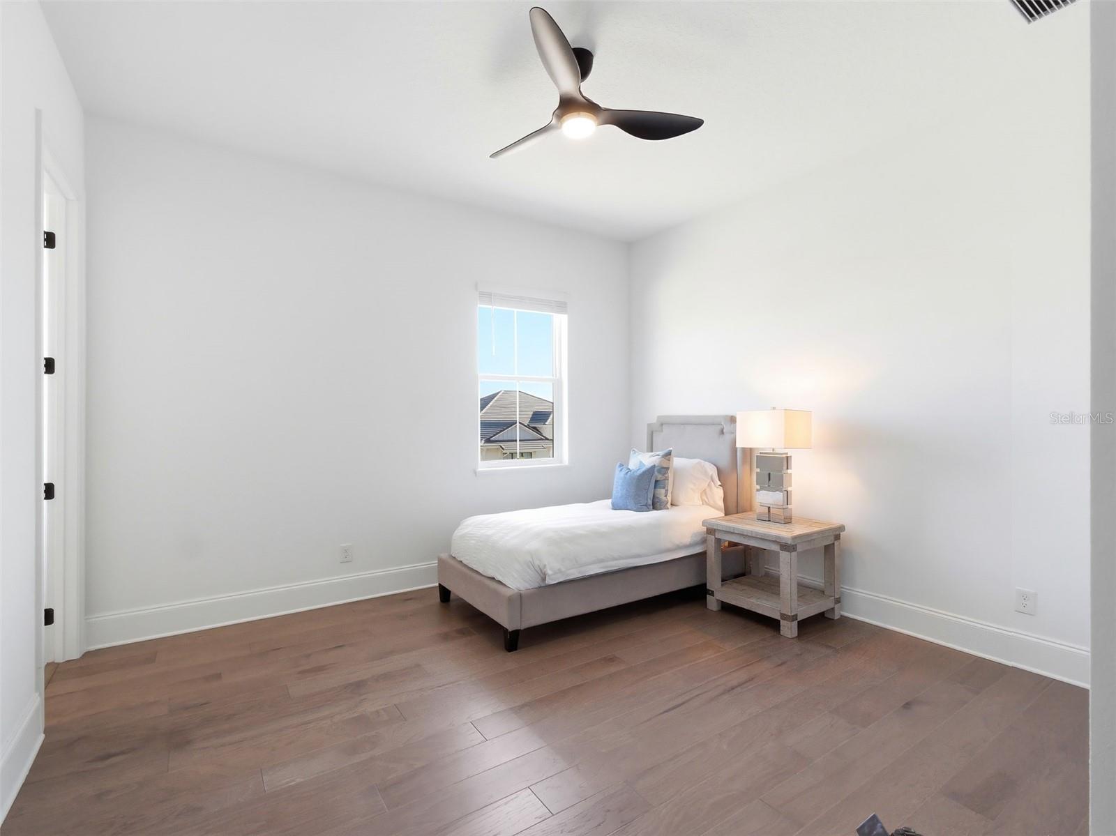 LAUREL POINTE PH 1 - Residential