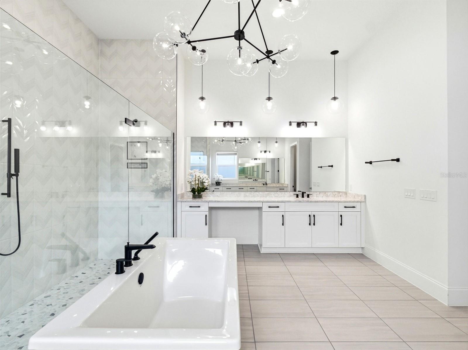 LAUREL POINTE PH 1 - Residential