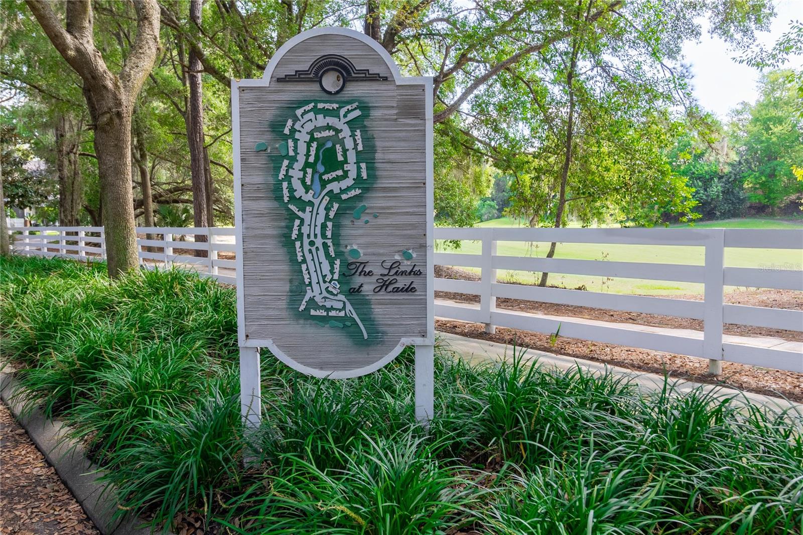 THE LINKS - Residential Lease