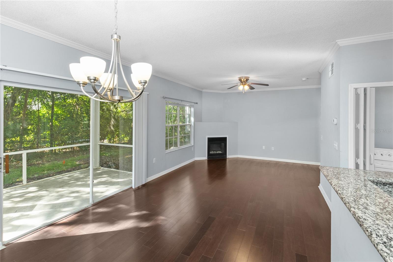 THE LINKS - Residential Lease
