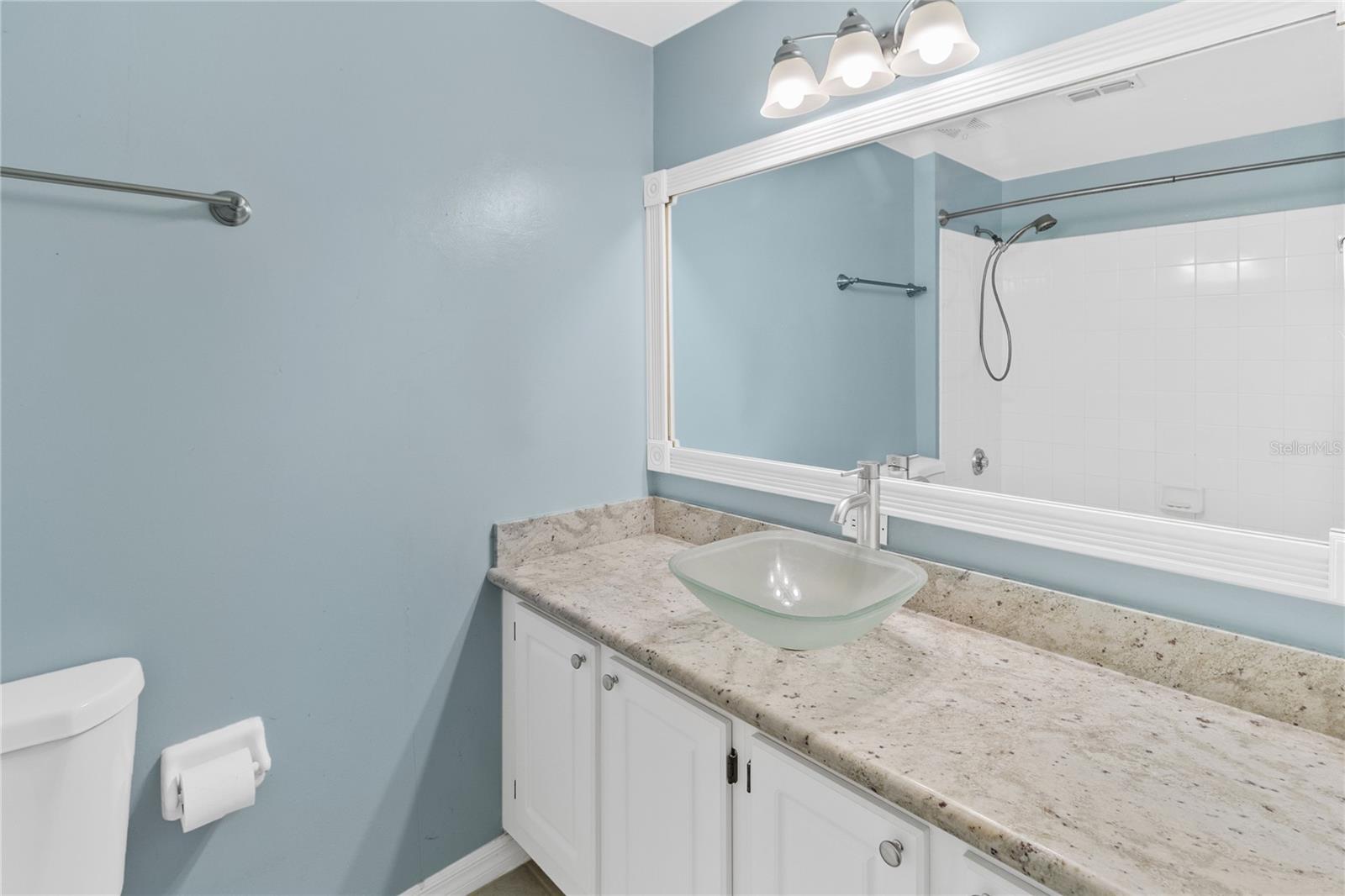 THE LINKS - Residential Lease