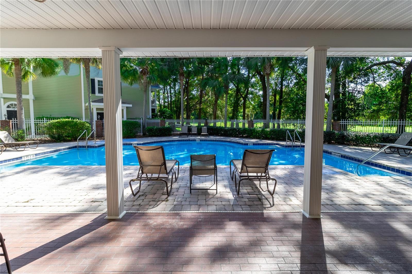 THE LINKS - Residential Lease