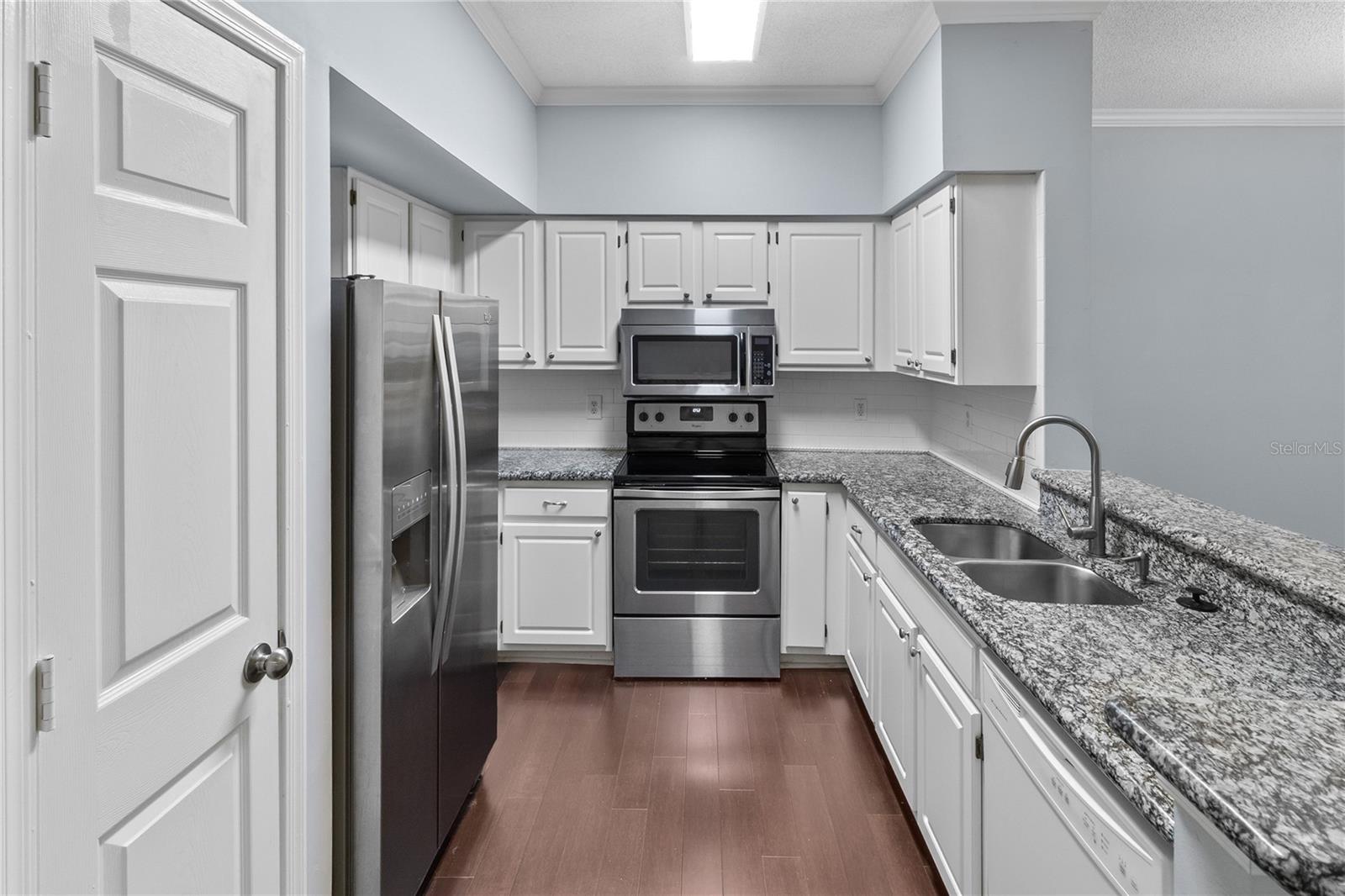 THE LINKS - Residential Lease