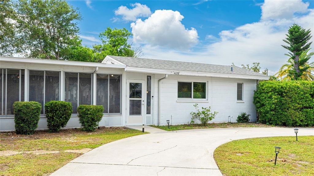 Photo of 6020 Brown Avenue, Bradenton, FL 34207 (MLS # A4660773)
