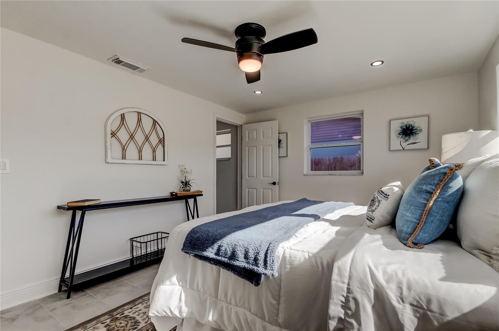 BEACON SQUARE - Residential