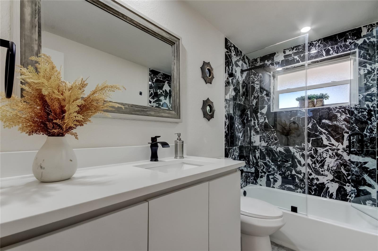 BEACON SQUARE - Residential