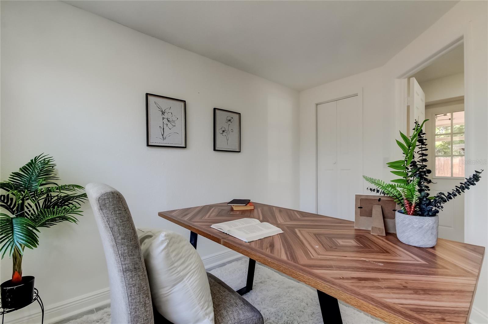 BEACON SQUARE - Residential