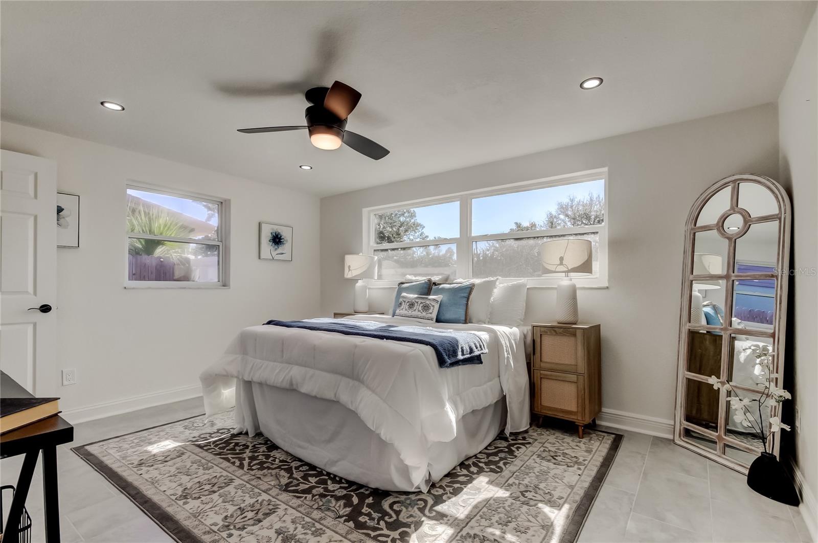 BEACON SQUARE - Residential