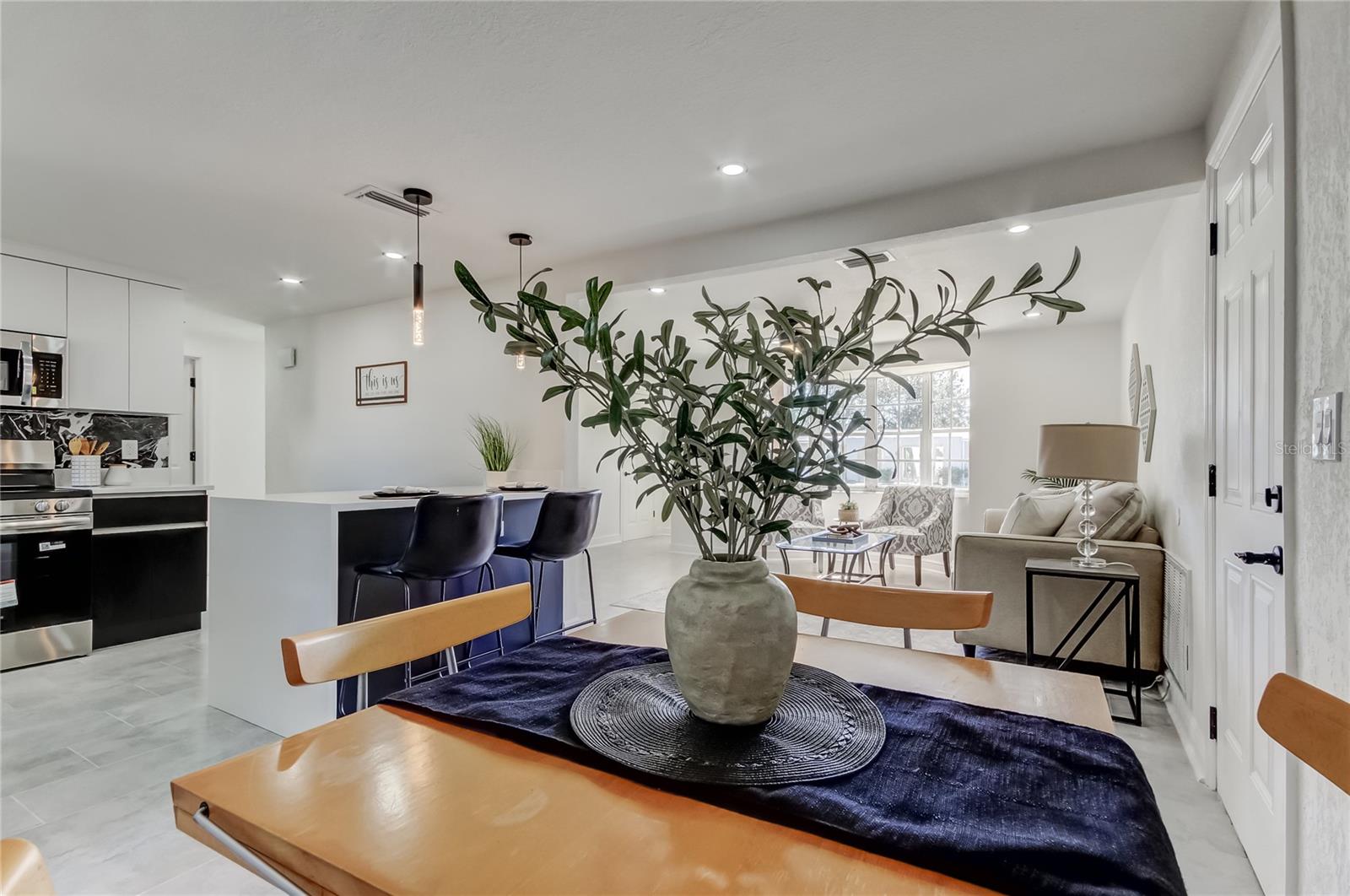 BEACON SQUARE - Residential