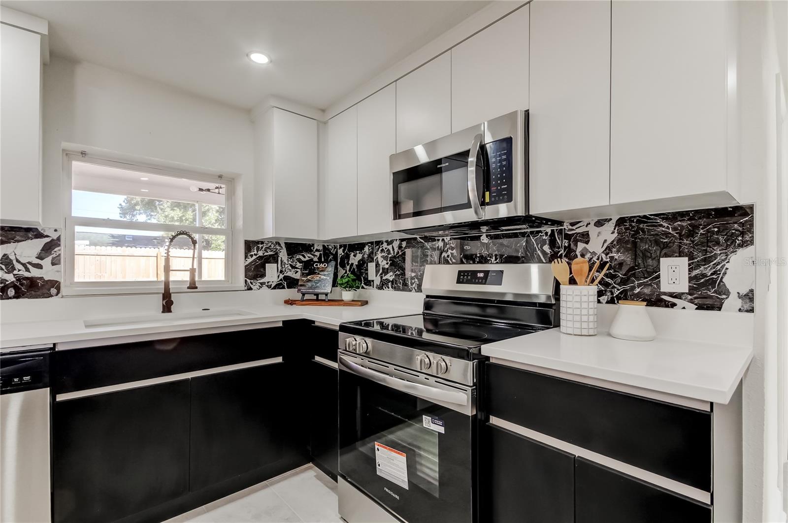 BEACON SQUARE - Residential