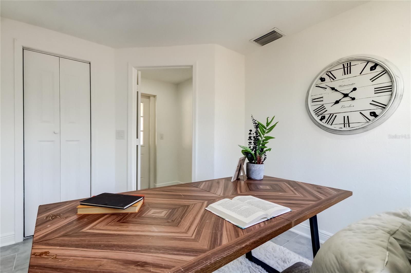 BEACON SQUARE - Residential