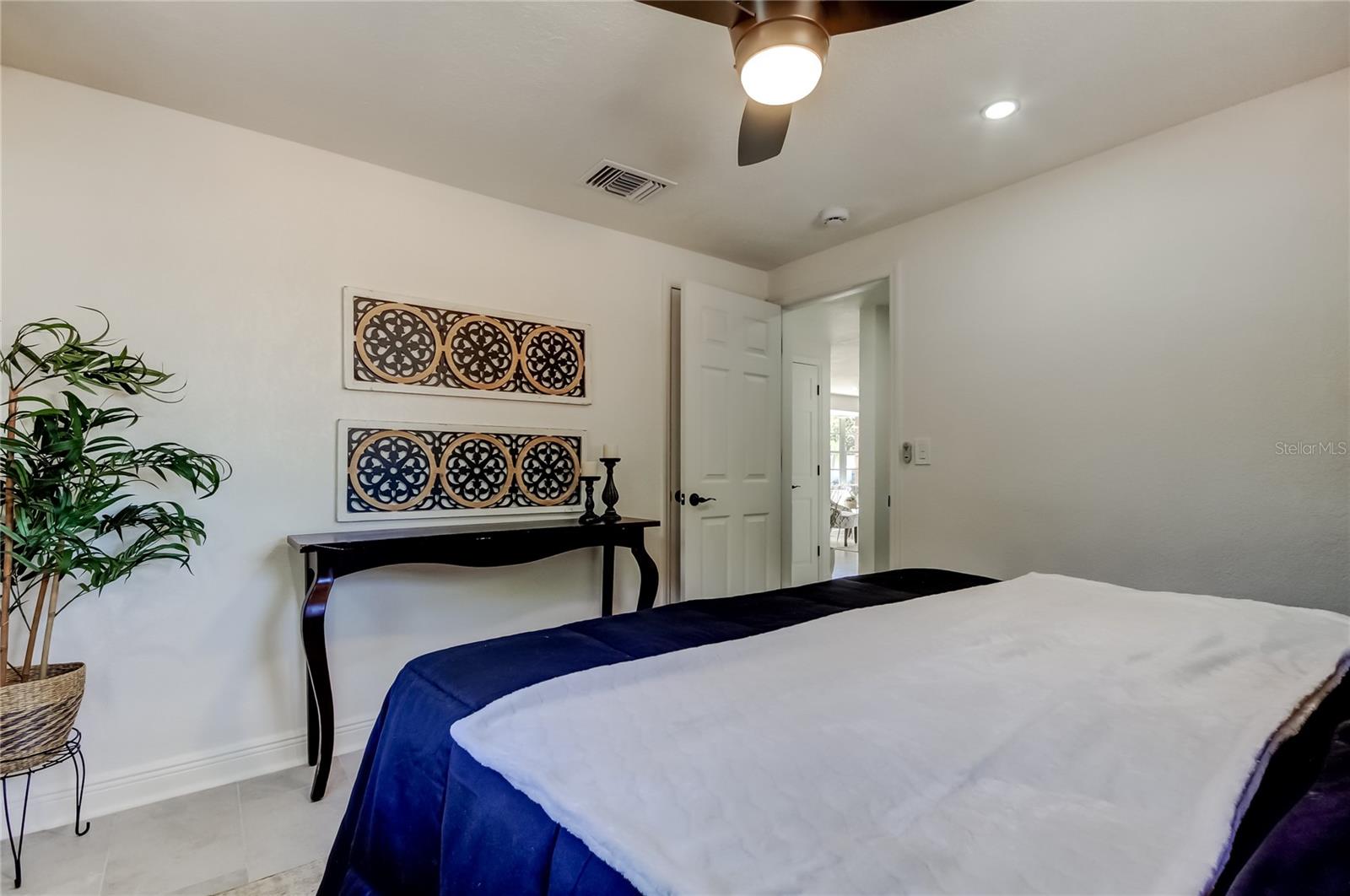 BEACON SQUARE - Residential