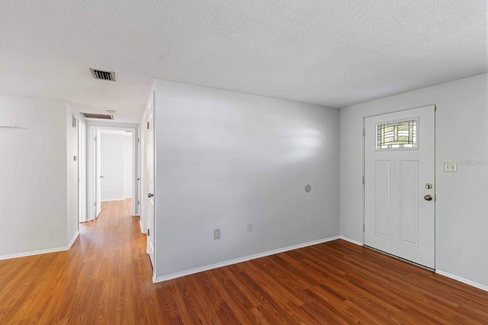 PALM LAKES - Residential Lease