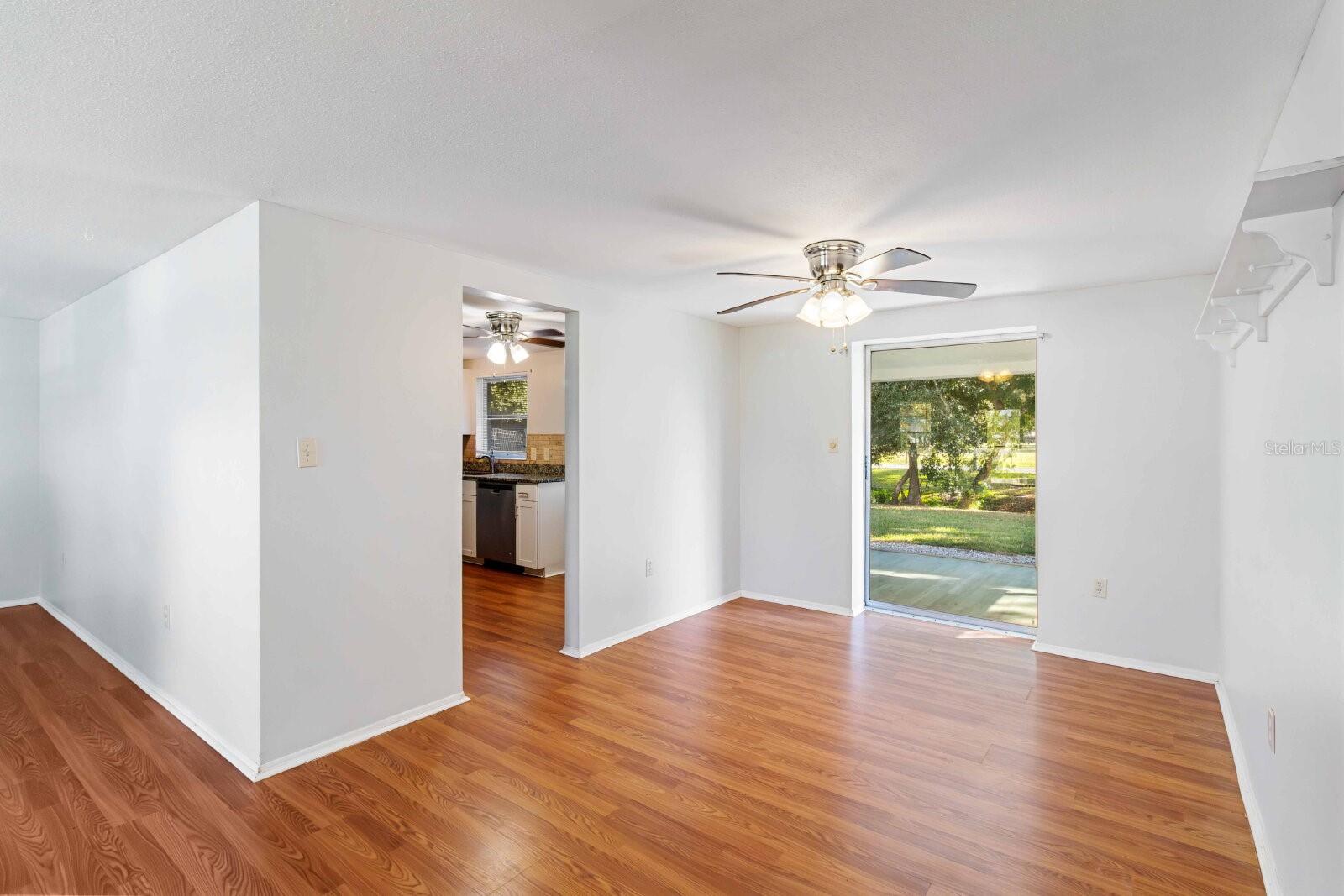 PALM LAKES - Residential Lease