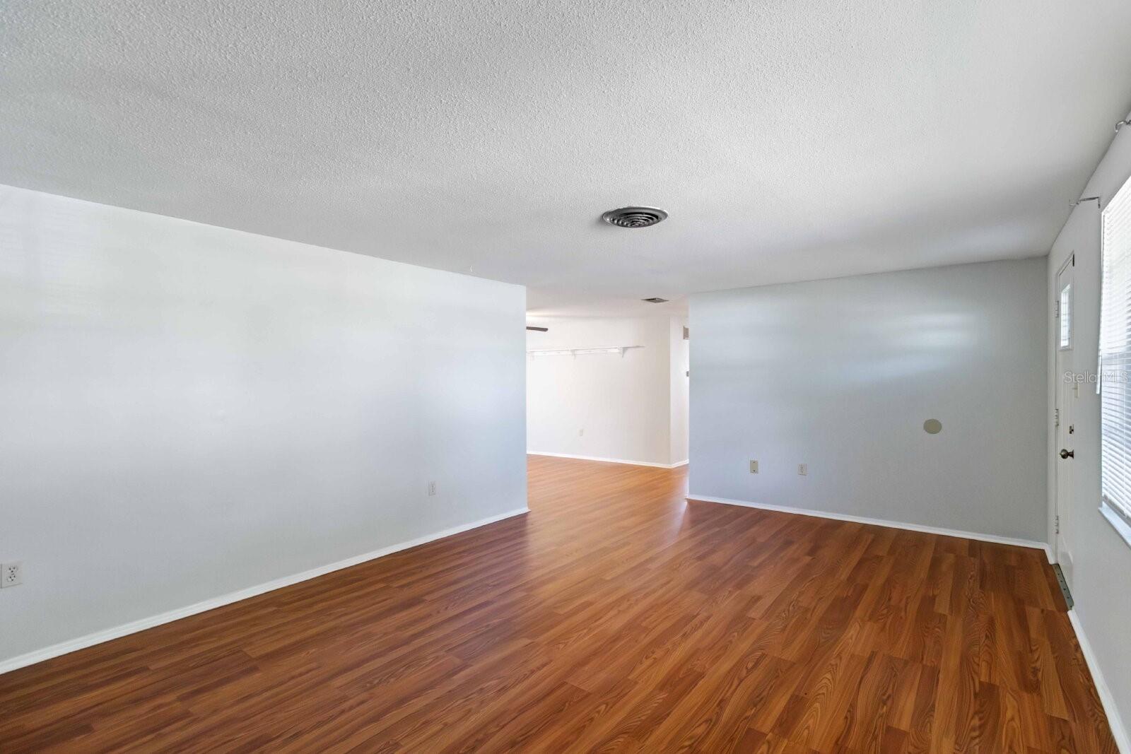 PALM LAKES - Residential Lease