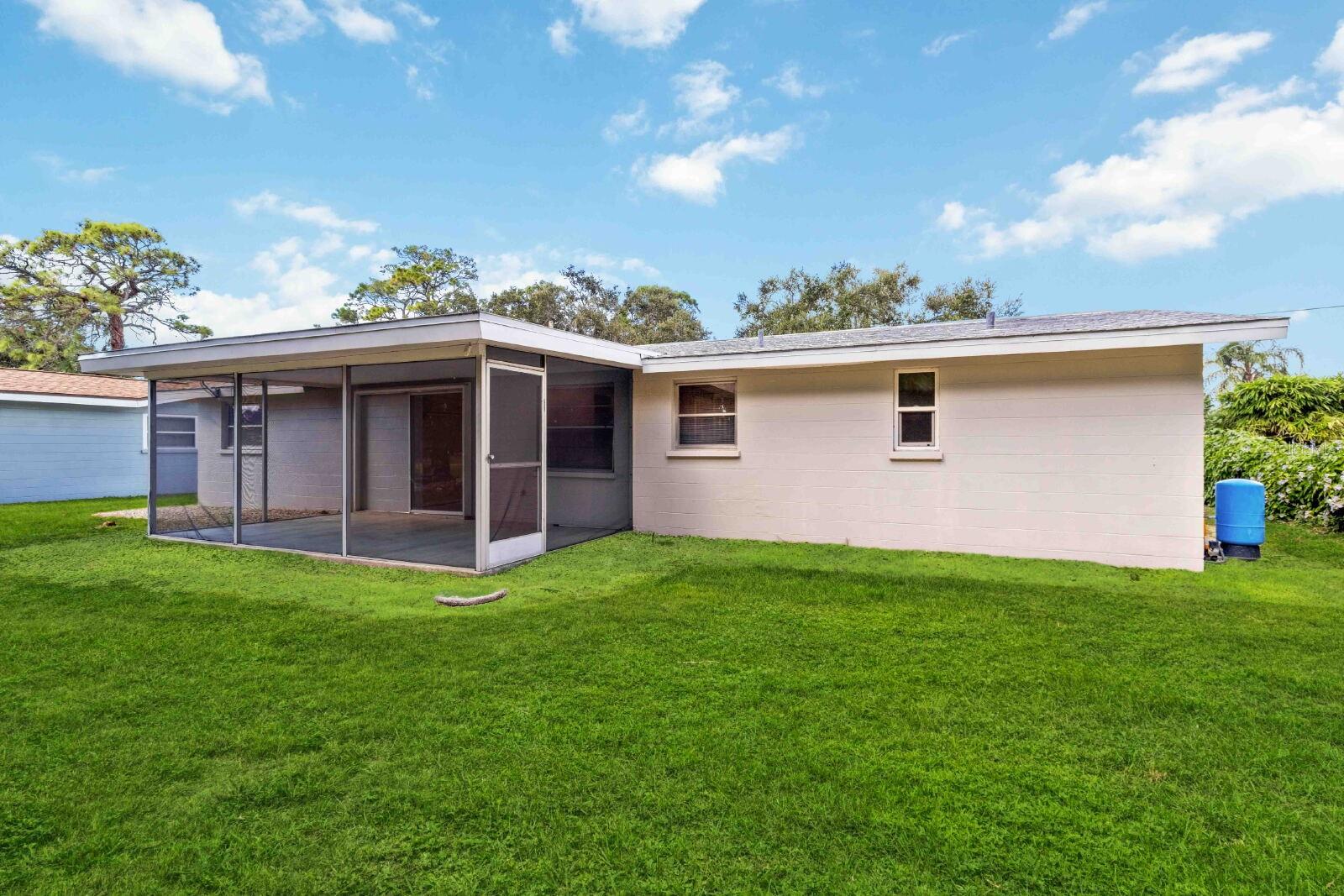 PALM LAKES - Residential Lease